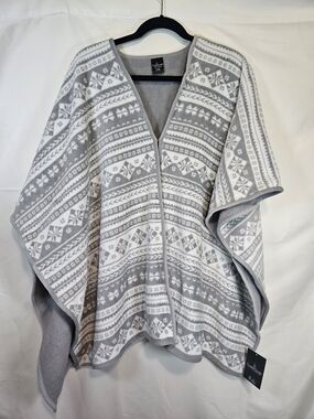 Cuddl Duds Gray & White Nordic-Pattern Poncho Sweater
